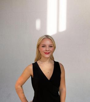 Adelle Hollmer